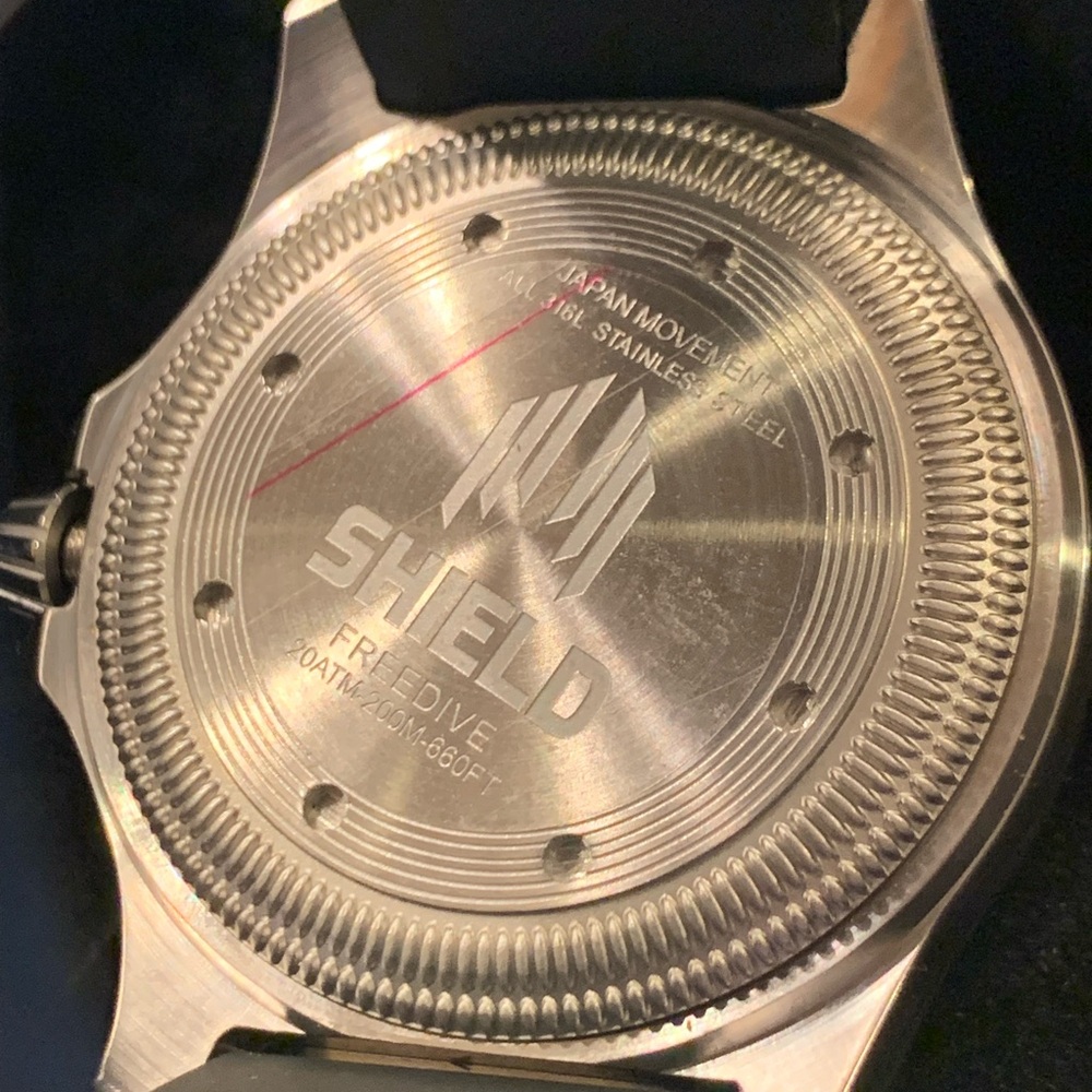 Men’s Shield watch - Picture 7 of 8